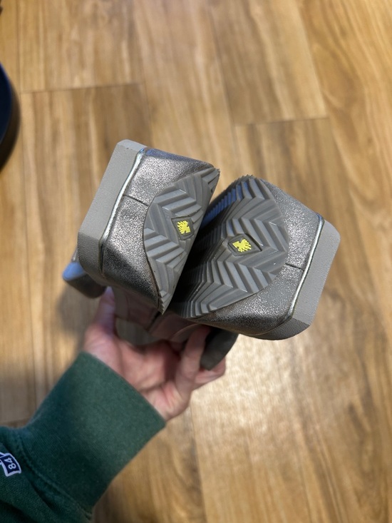 Volatile Gray Suede Thong Sandals - Picture 6 of 9